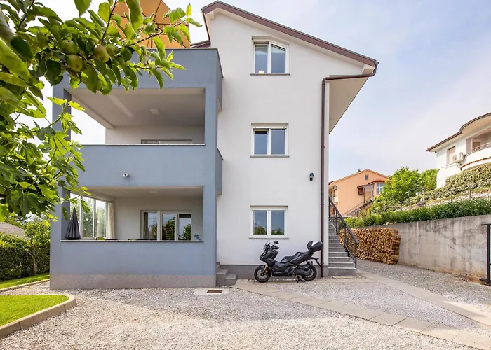 Apartment Ena *
